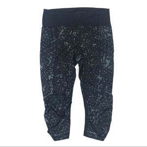 Lululemon Cut the Crop athletic leggings E11